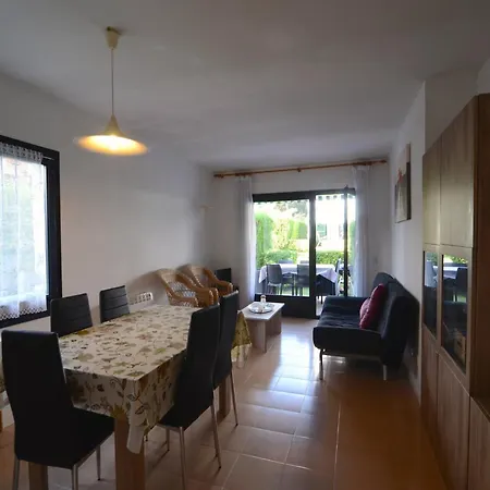 The In Has 2 Bedrooms * Pals